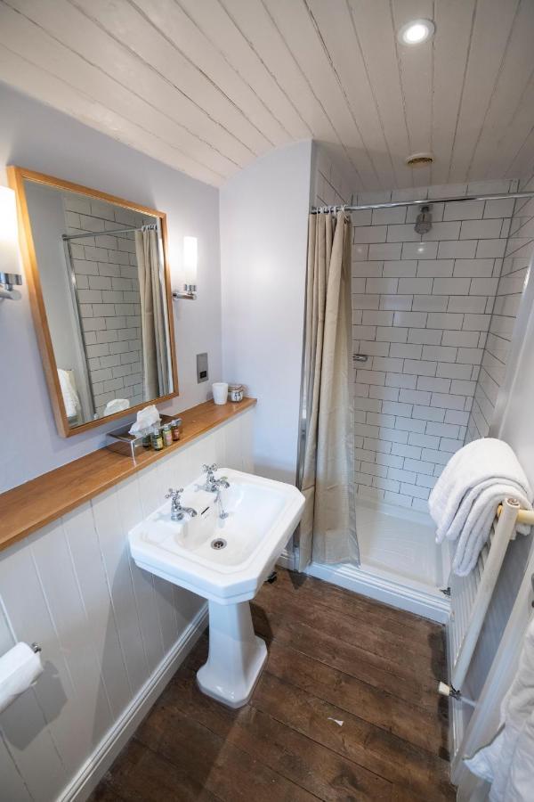 Wheelwrights Arms Country Inn & Pub Limpley Stoke Eksteriør bilde